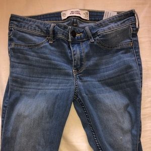 Hollister’s 3S jean leggings